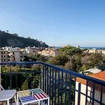 Al Campanile بيت ضيافة سانتّانييلّو